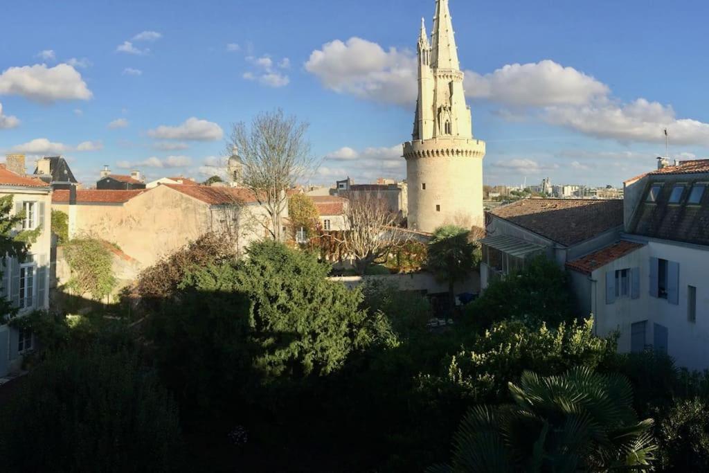 Vue Superbe Sur Tour De La Lanterne T2 Avec Terrasse Remparts 2 Apartment La Rochelle  Exterior photo